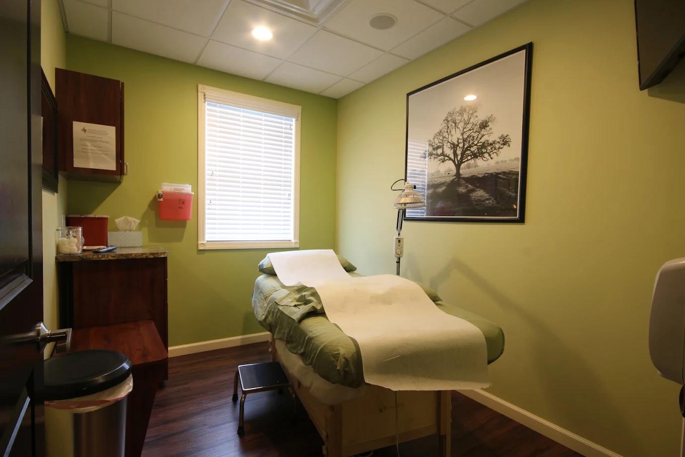 Acupuncture treatment room of the Lacey location of Thompson Healthcare & Sports Medicine.