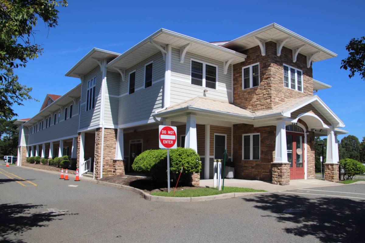 Exterior of the Thompson Healthcare & Sports Medicine - Forked River office.