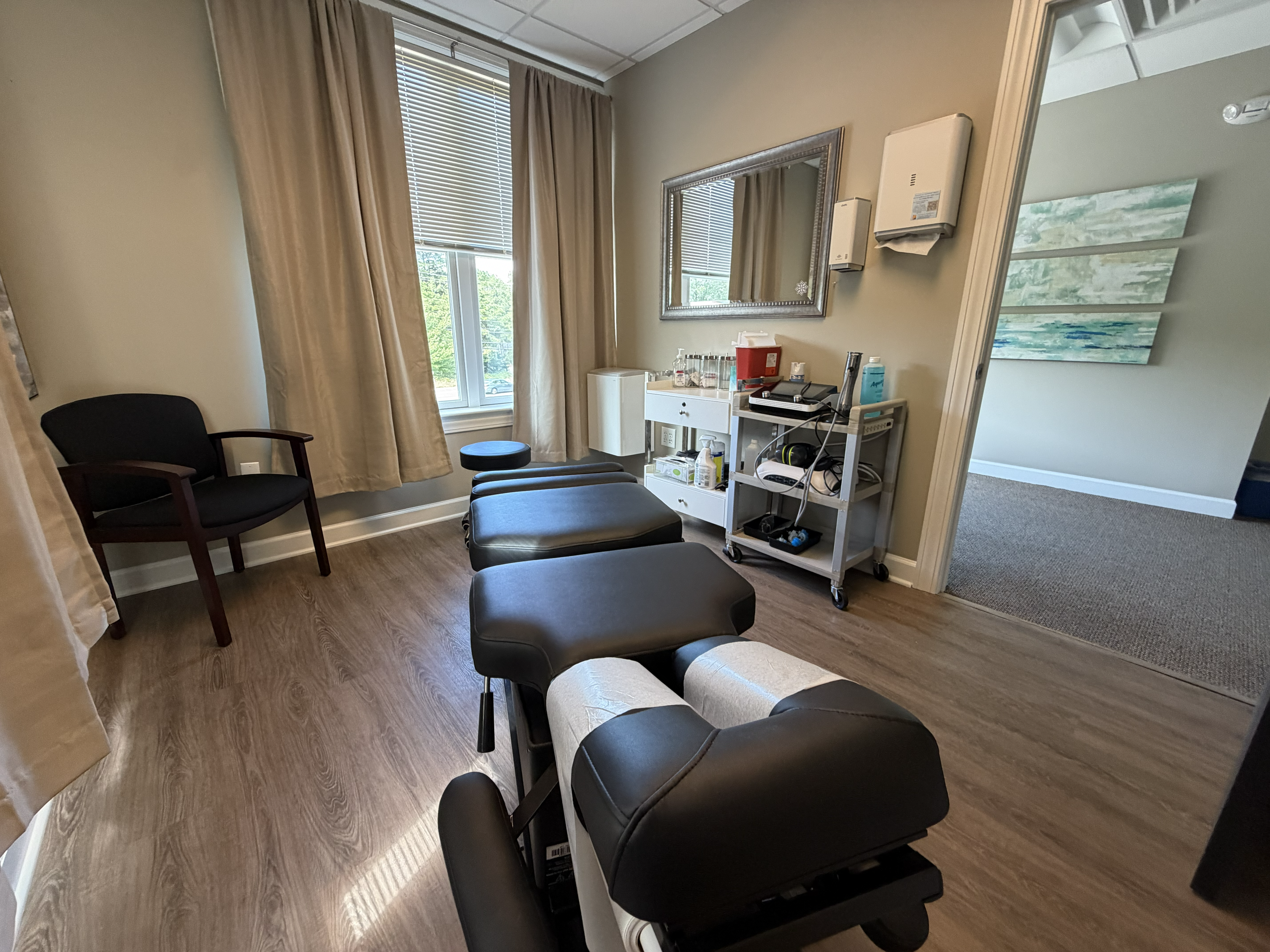 Chiropractic treatment room at the Thompson Healthcare & Sports Medicine - Little Egg Harbor location.