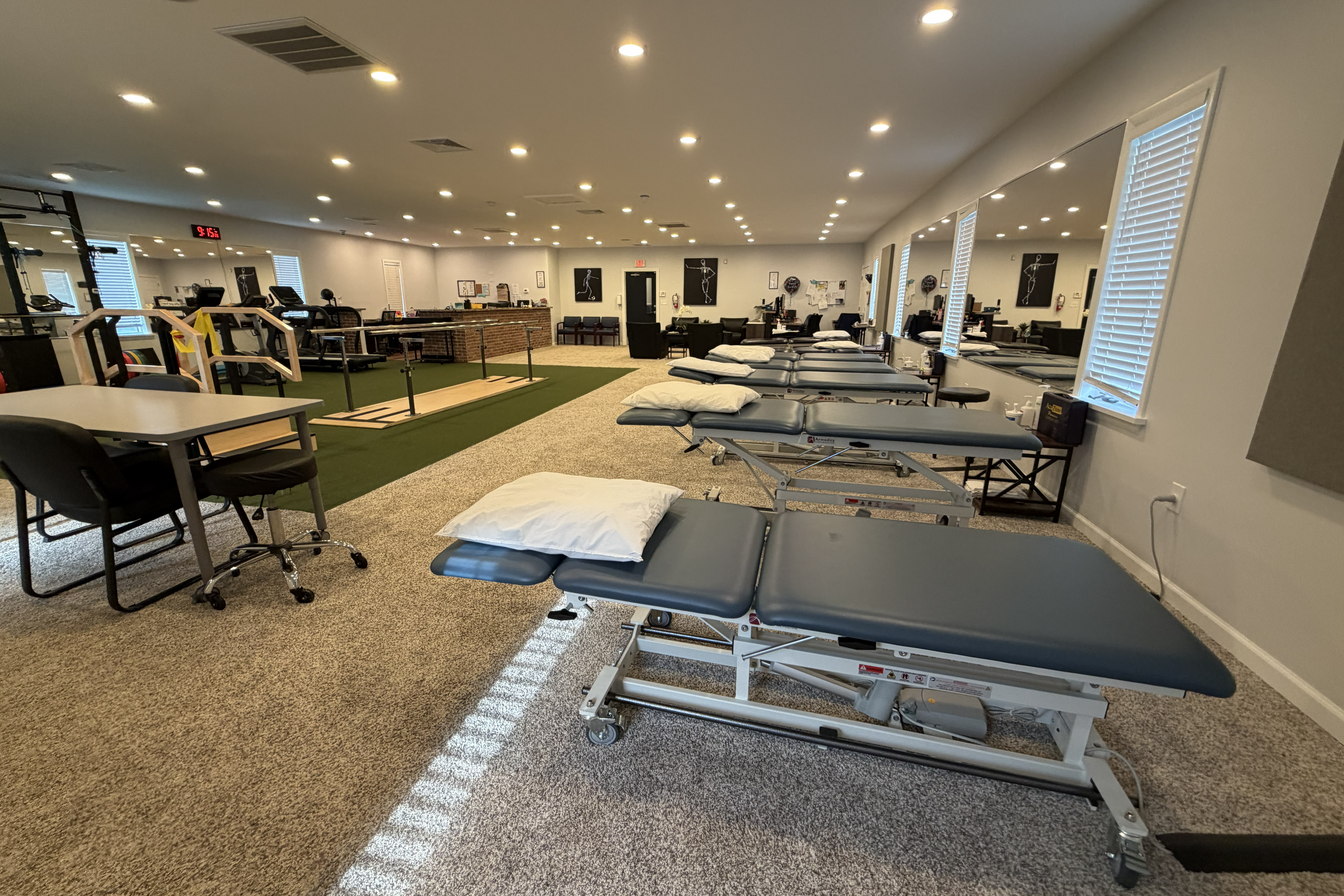 Physical therapy area of the Toms River location of Thompson Healthcare & Sports Medicine.