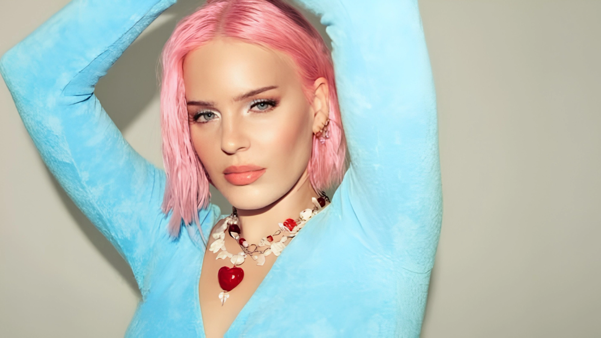 Anne-Marie Pink Hair Portrait - Studio Photoshoot