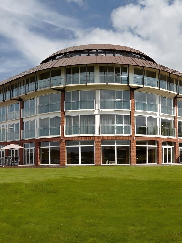 Lingfield Park Racecourse