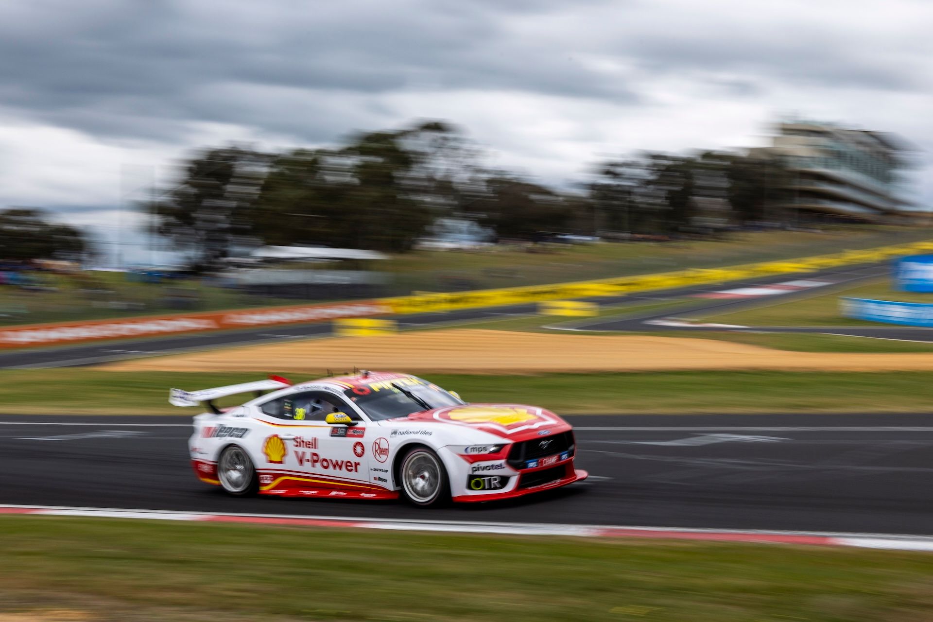 Bathurst 1000 hospitality experiences