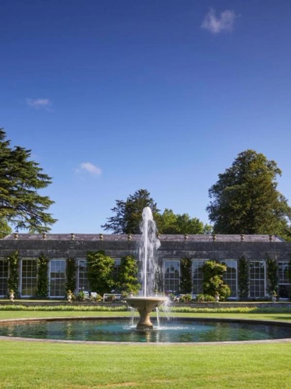 Badminton House