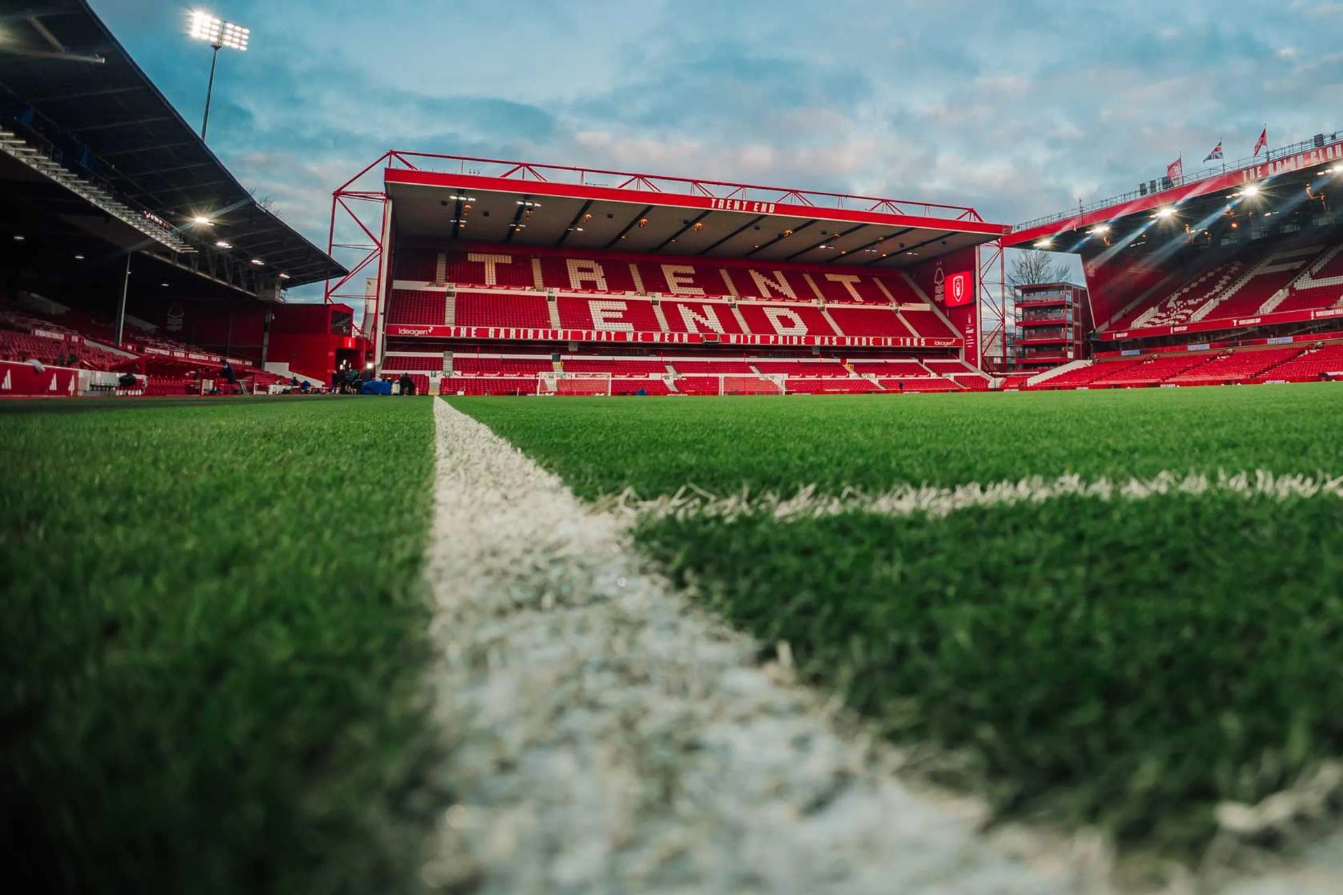 Nottingham Forest Football Club - Football Team