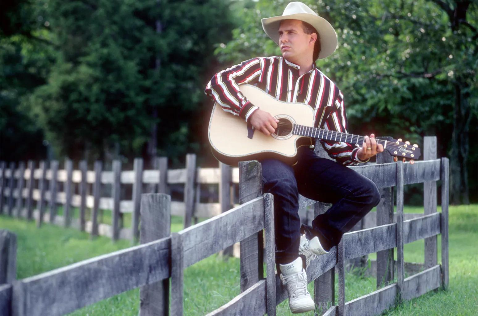 Garth Brooks - Singer