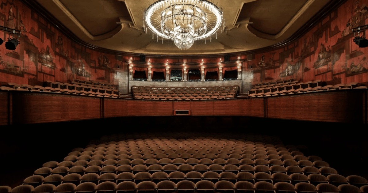 Theatre hospitality experiences