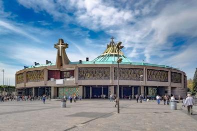 Nowa Bazylika Matki Bożej z Guadalupe w mieście Meksyk