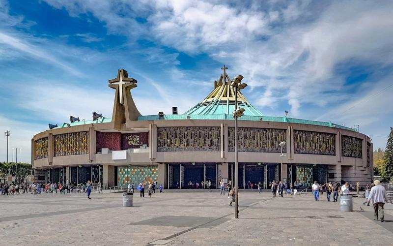 Nowa Bazylika Matki Bożej z Guadalupe w mieście Meksyk