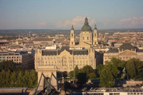 Parlament w Budapeszcie nad Dunajem