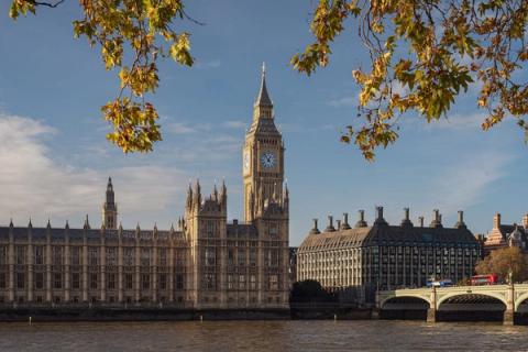 Pałac Westminsterski i Big Ben w Londynie
