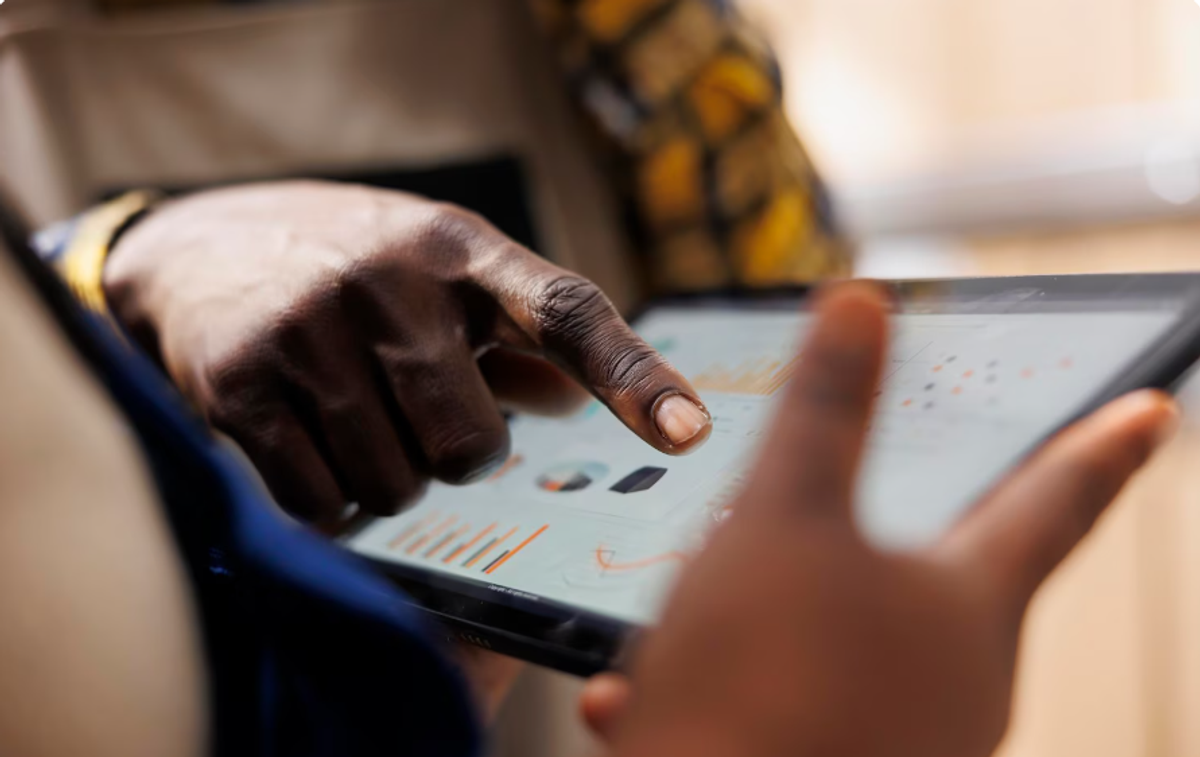 Traditional Commerce vs Digital Economy: The Vibrant Pulse of Africa’s Wealth in 2026