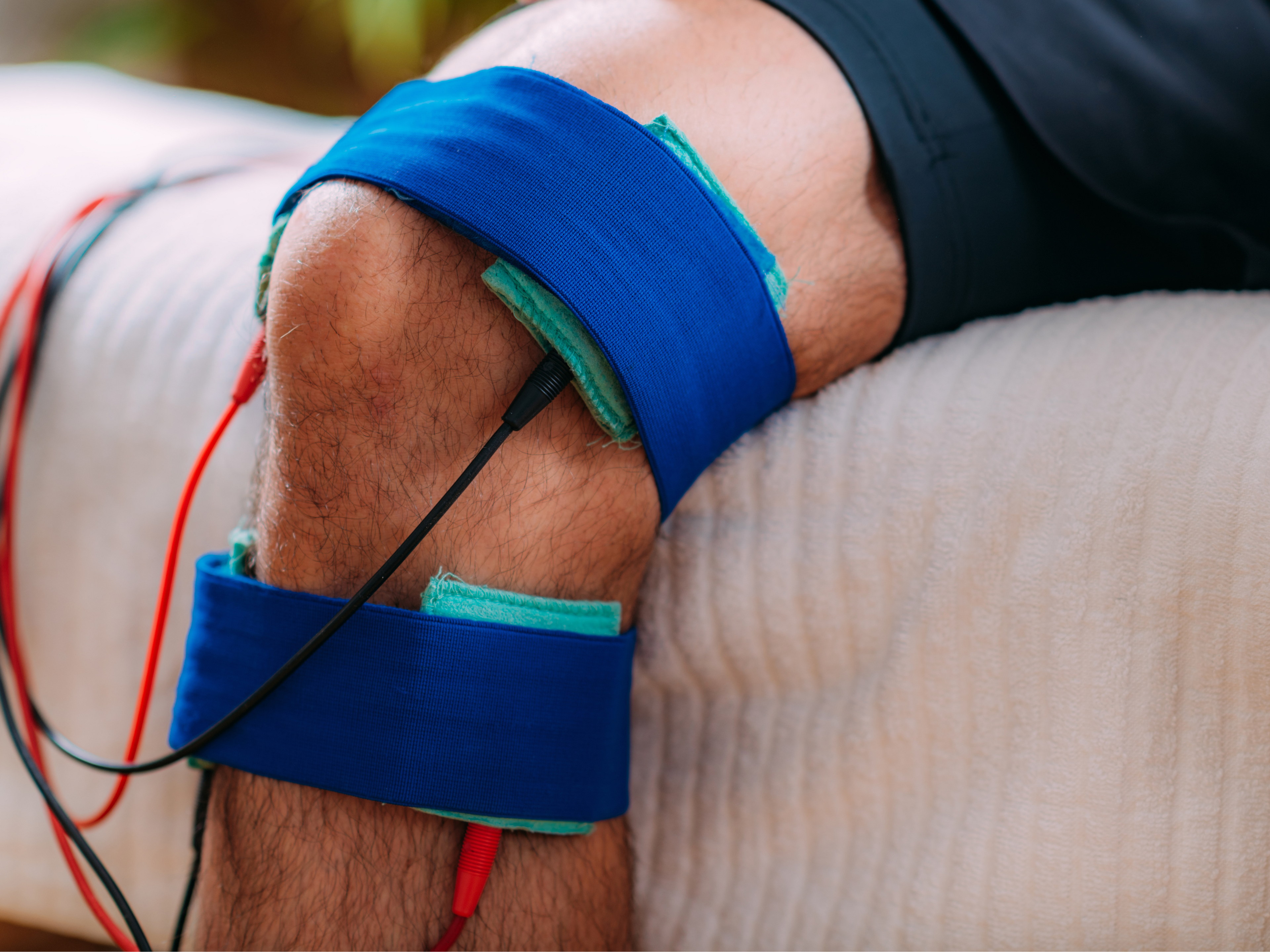 Electrotherapy is a potential treatment for patellar tendonitis pain.