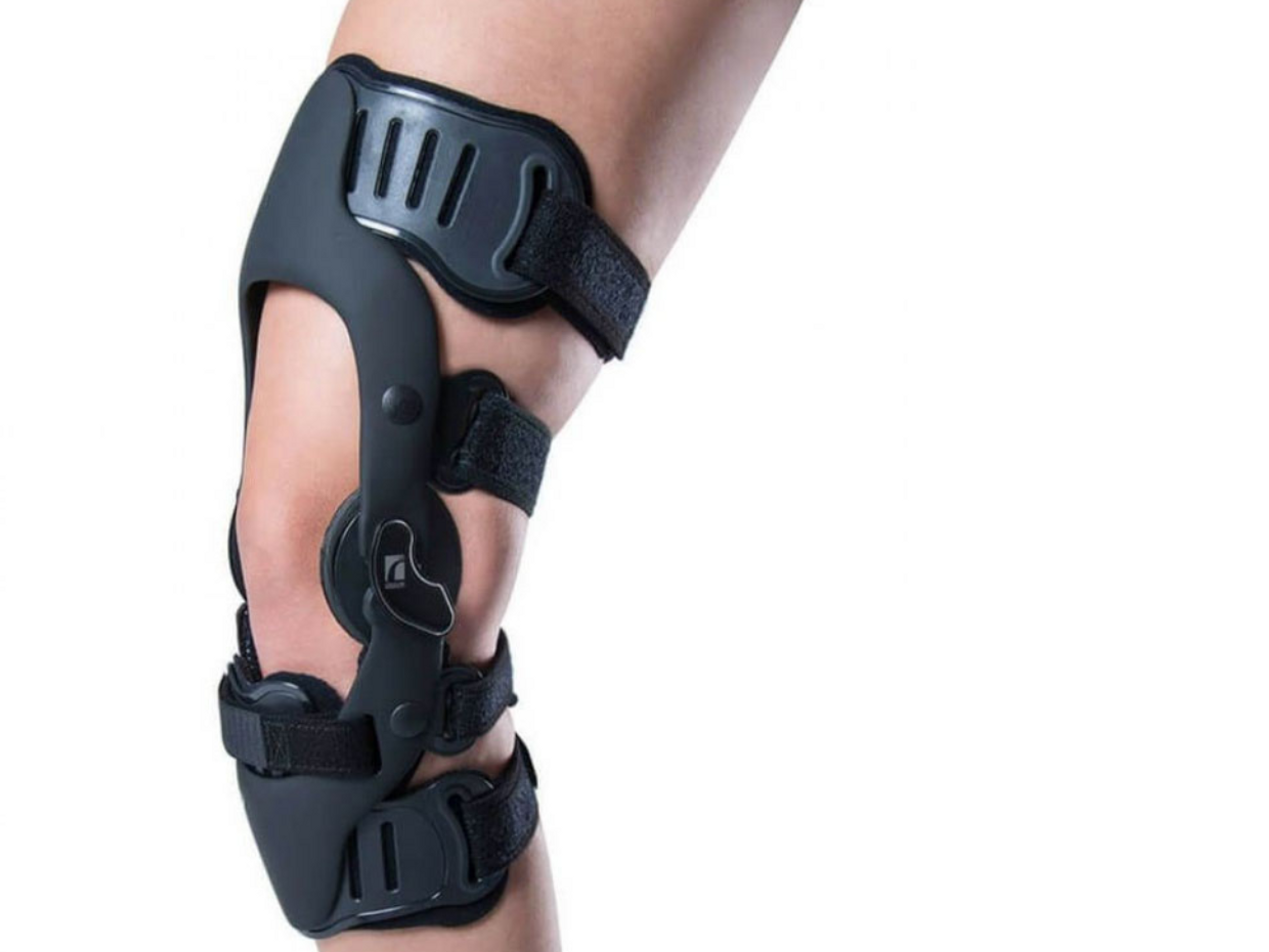 Rigid hinged brace used for meniscus tears in combination with ACL tears.