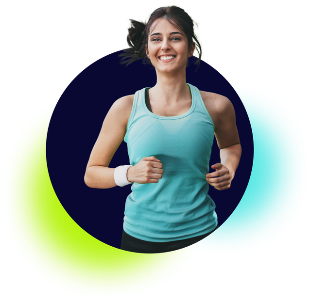 Female runner using the strength training workouts in the Exakt Health app.