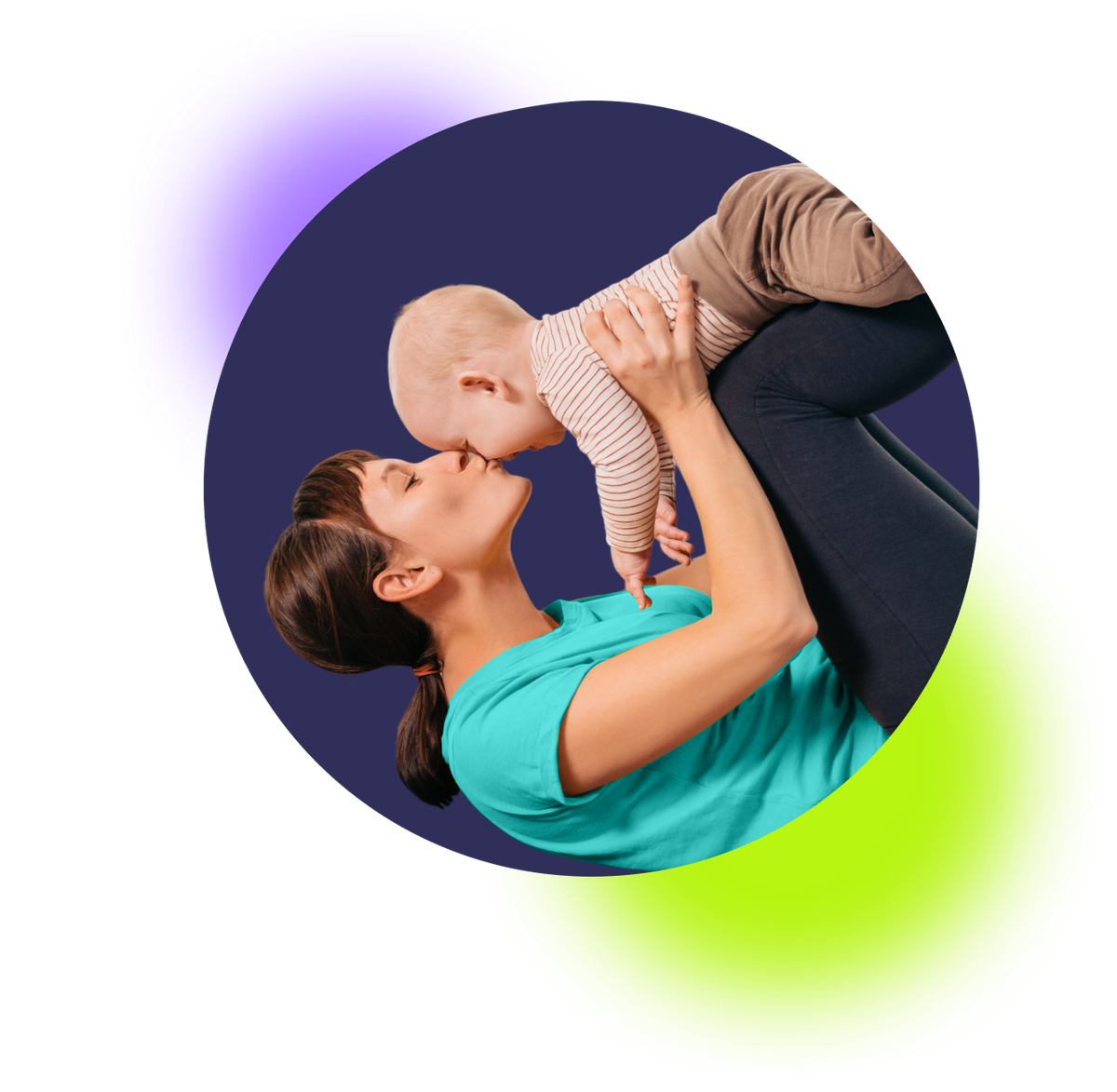 A happy postpartum mom playing with her baby while performing some of the exercises in the postpartum training plan.