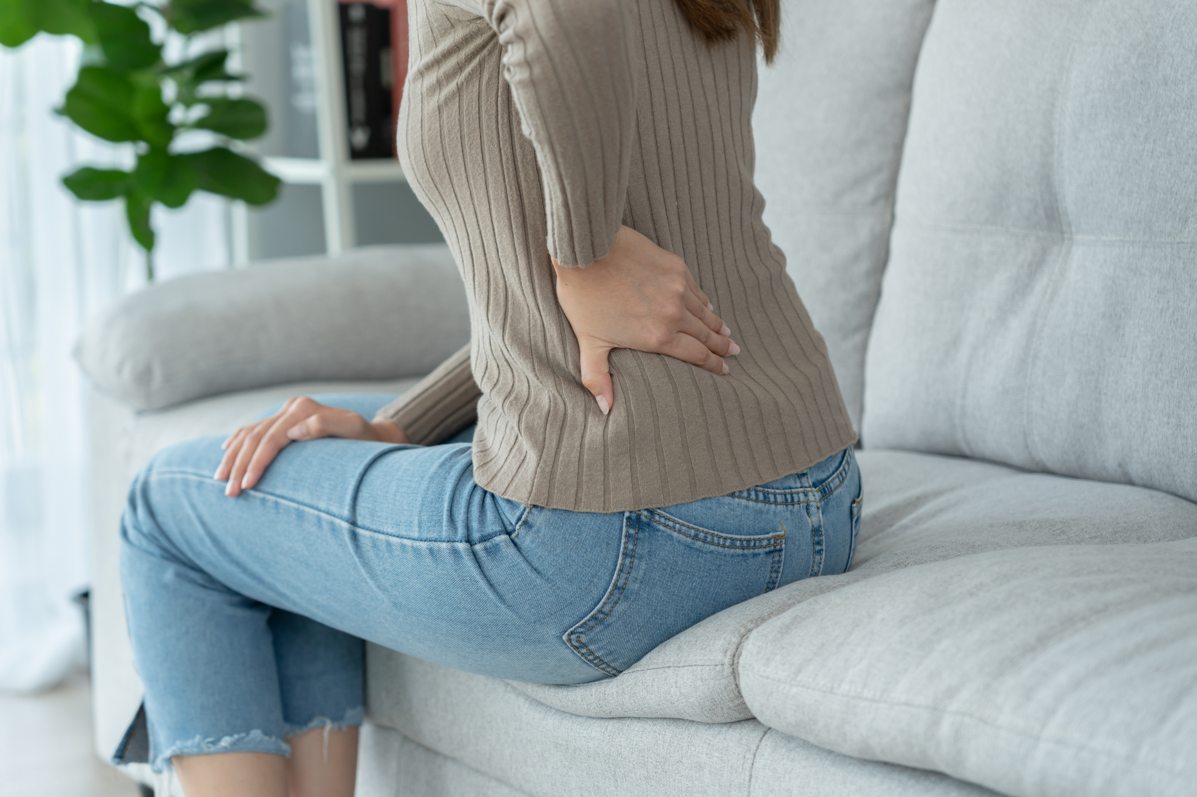 Sitting on surfaces that are too soft can often worsen back pain.