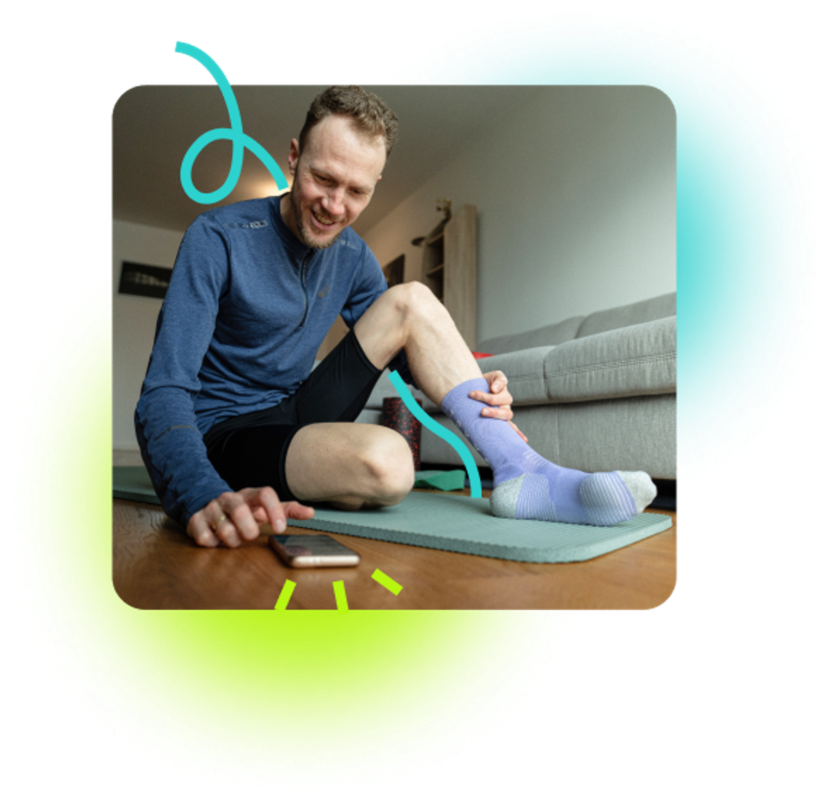 Runner reading the Exakt injury resources.