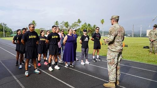 Líderes de los principales medios de Puerto Rico experimentan por un día la vida de un soldado