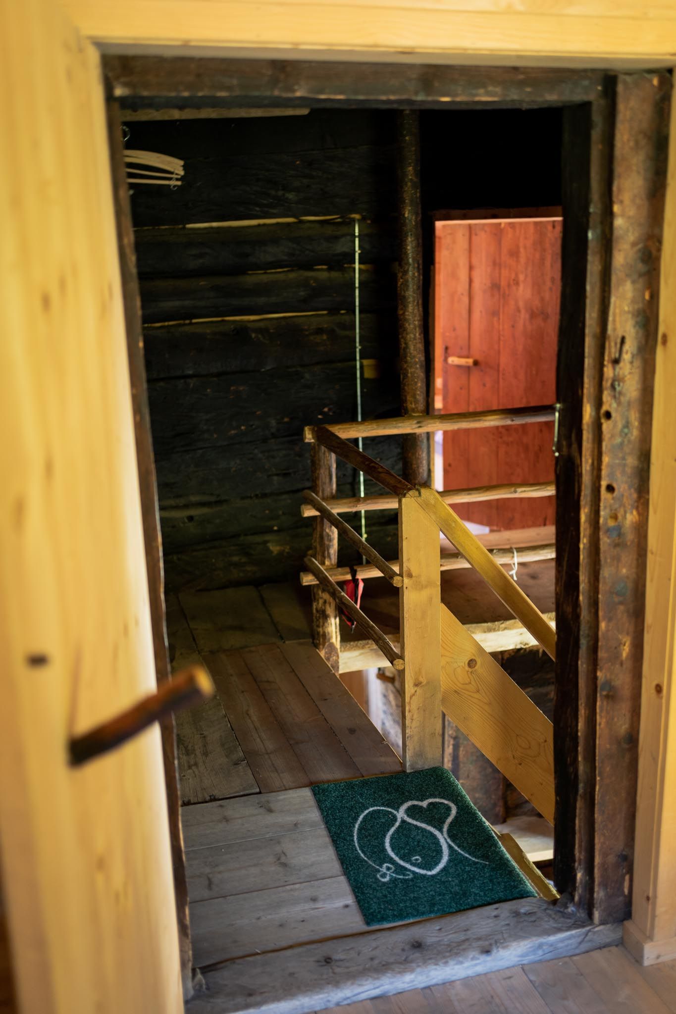 Modern und urtümlich lässt uns runterkommen. Einfach kann auch Luxus sein.