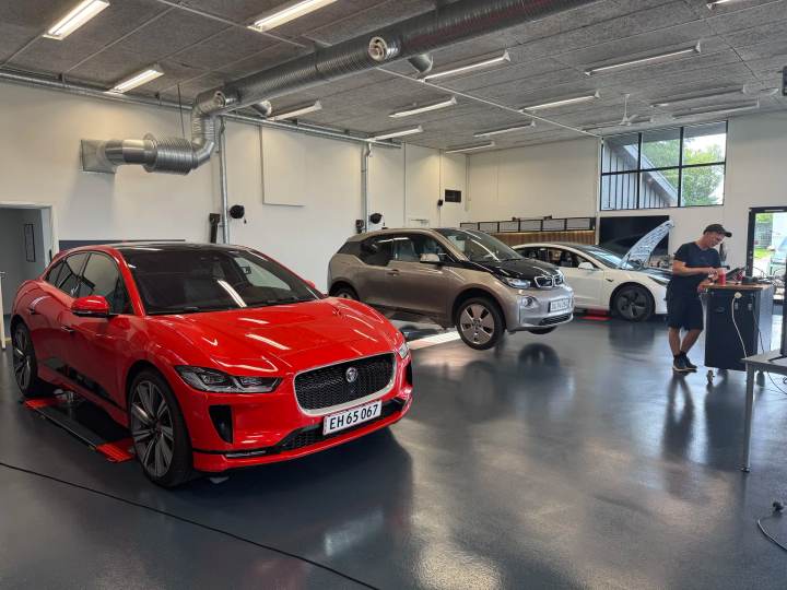 AutoMinds værksted og elbiler