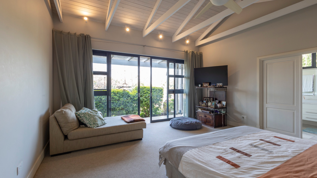 $2.3 million Luxury Contemporary Home in Borrowdale image 5