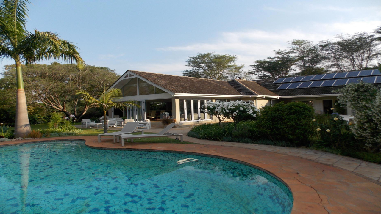 $2.4 million mega house in harare image 1