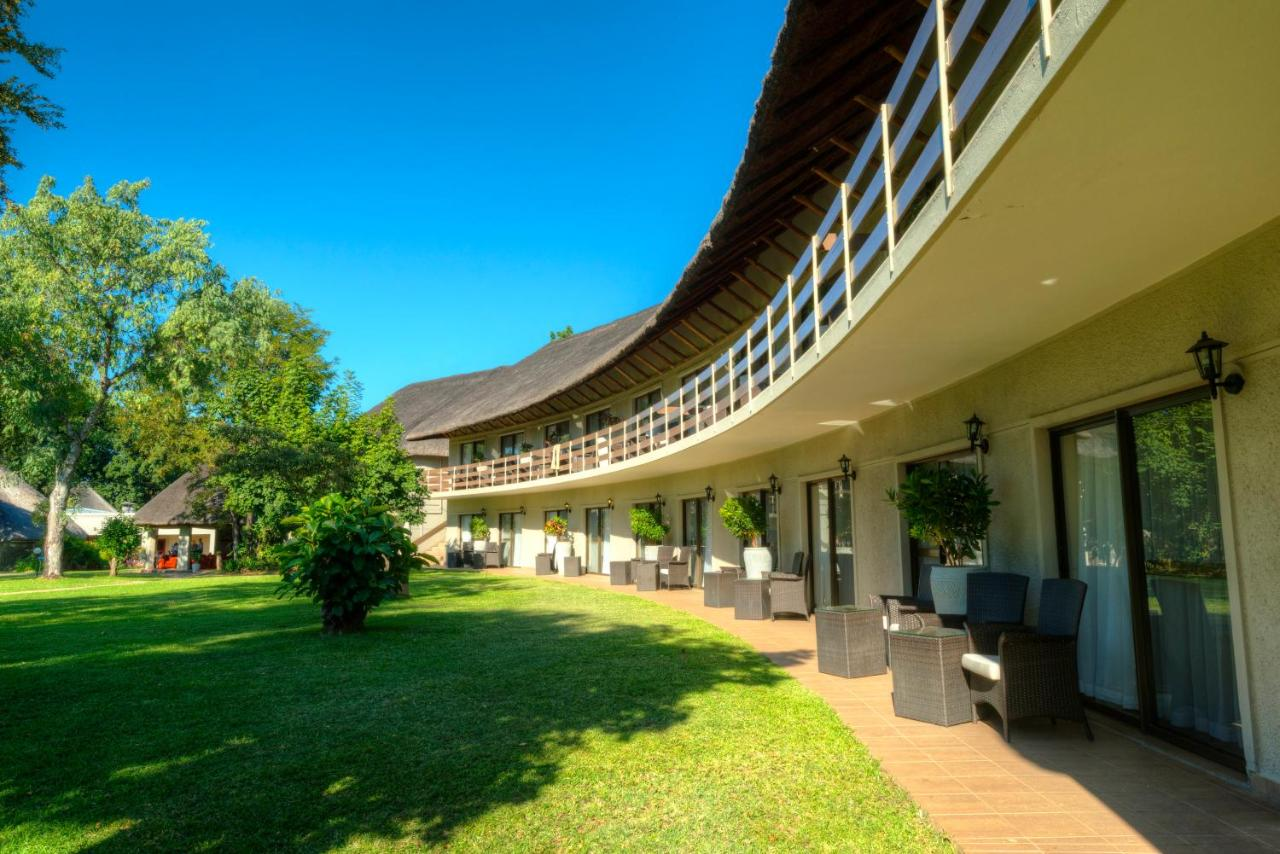 a-zambezi-river-lodge-image-1