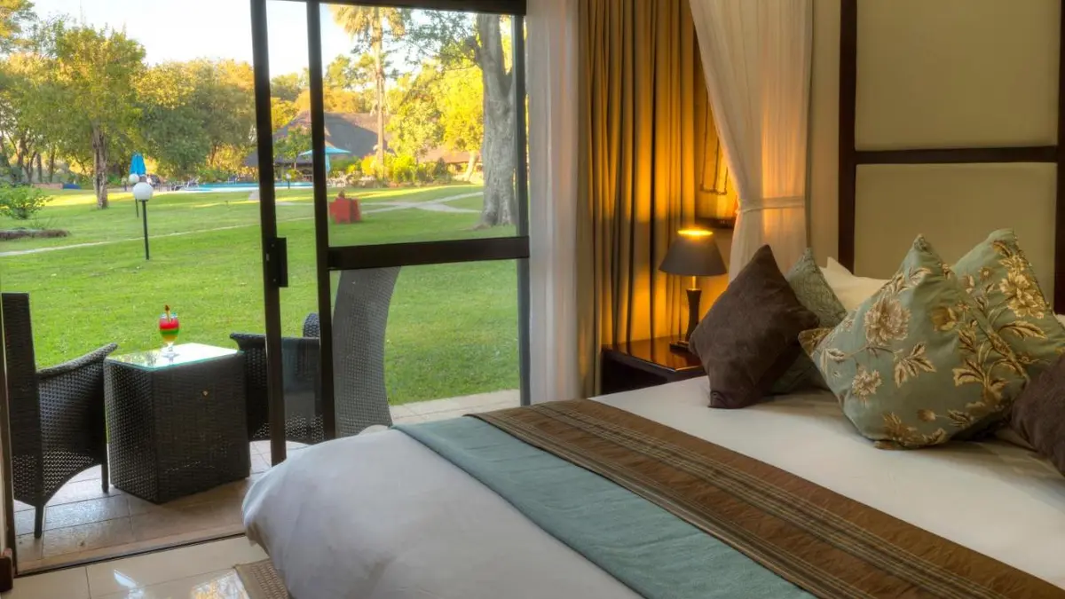 a-zambezi-river-lodge-image-3