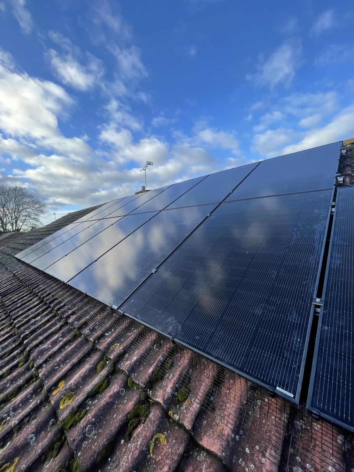 Solar installation on a Kent home