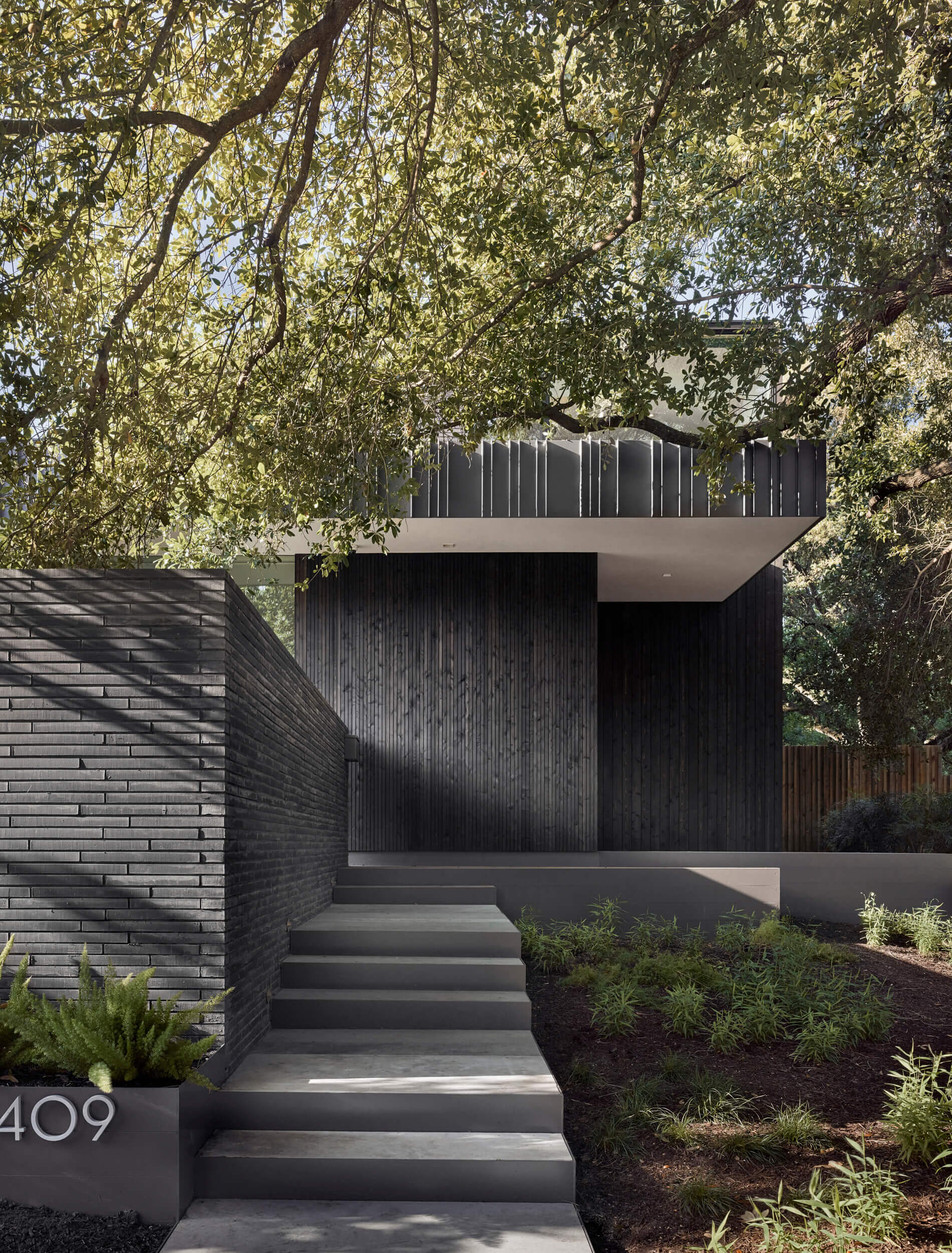 Tarrytown Residence - image 3 of 6