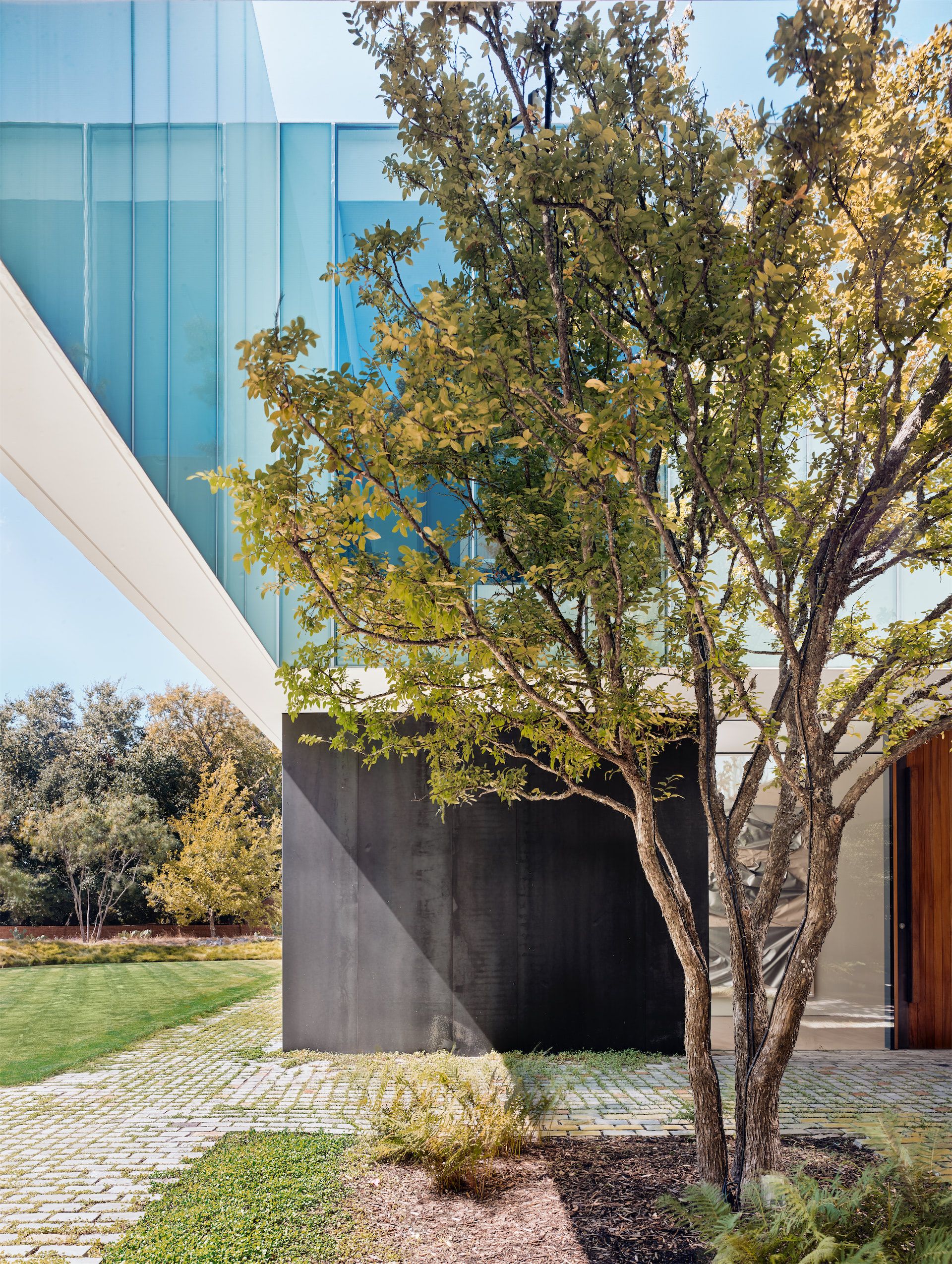 Highland Park Residence - image 4 of 8