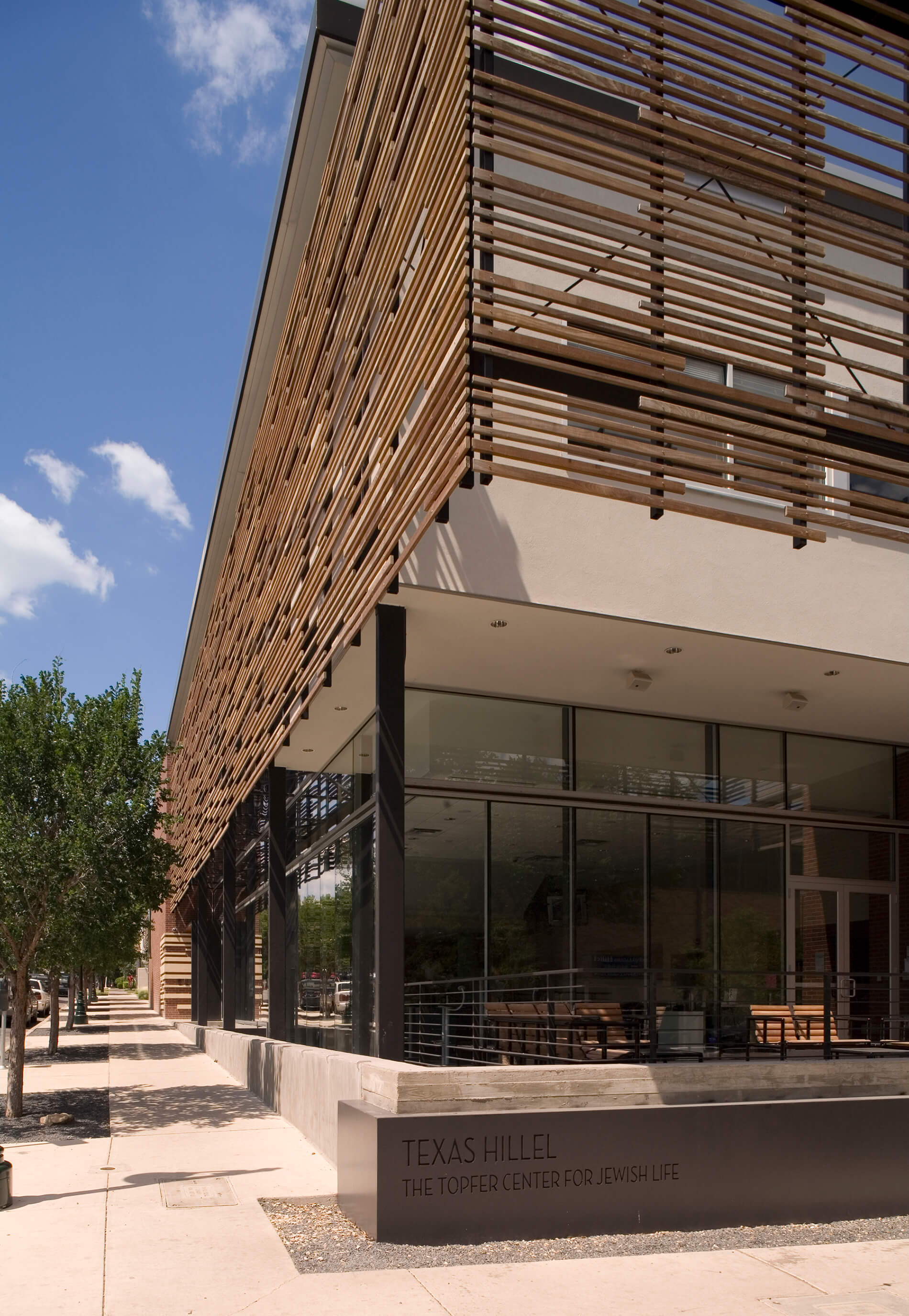 Texas Hillel Student Center - image 5 of 7