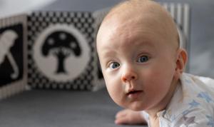 Die ersten Bücher Ihres Babys: Warum das Lesen früh beginnt