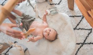 Kleiner Entdecker: Babys erste Bewegungen in Richtung Mobilität