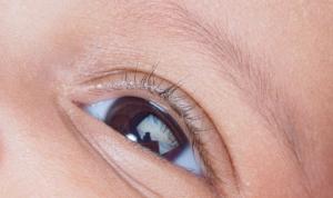 Your Baby’s Vision Journey: From Blurry Shapes to Smiling Faces