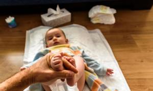 Der erste Stuhlgang Ihres Babys: Was Mekonium Ihnen verrät