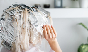 Can you dye your hair during pregnancy? Facts vs. myths