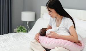 Cluster Feeding Explained: When Baby Wants to Nurse Non-Stop