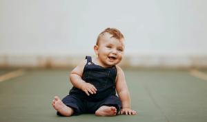 Emotionale Echos: Wie dein Baby auf dein Gesicht und deine Stimmung reagiert