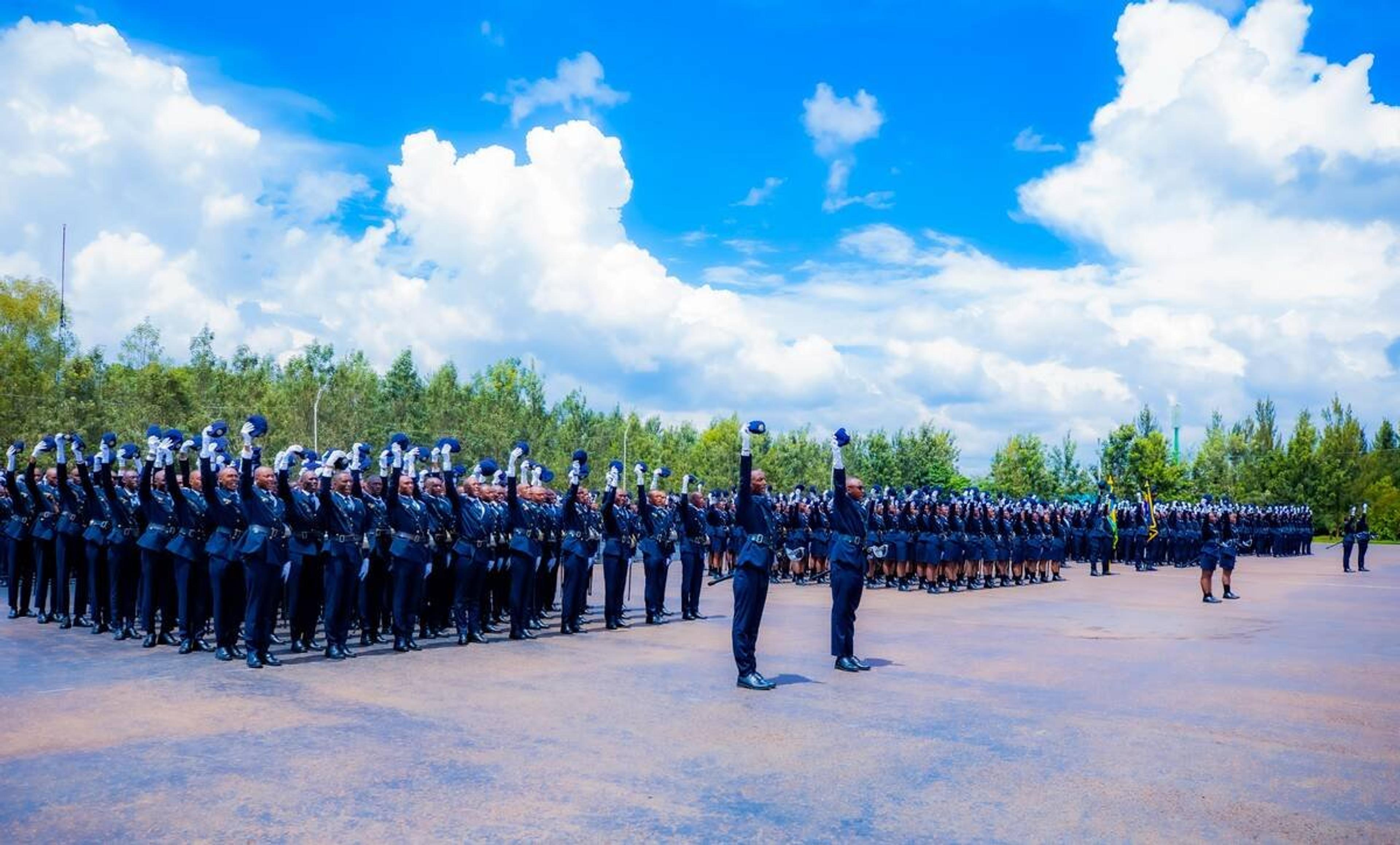 President Kagame promotes over 5,700 police officers