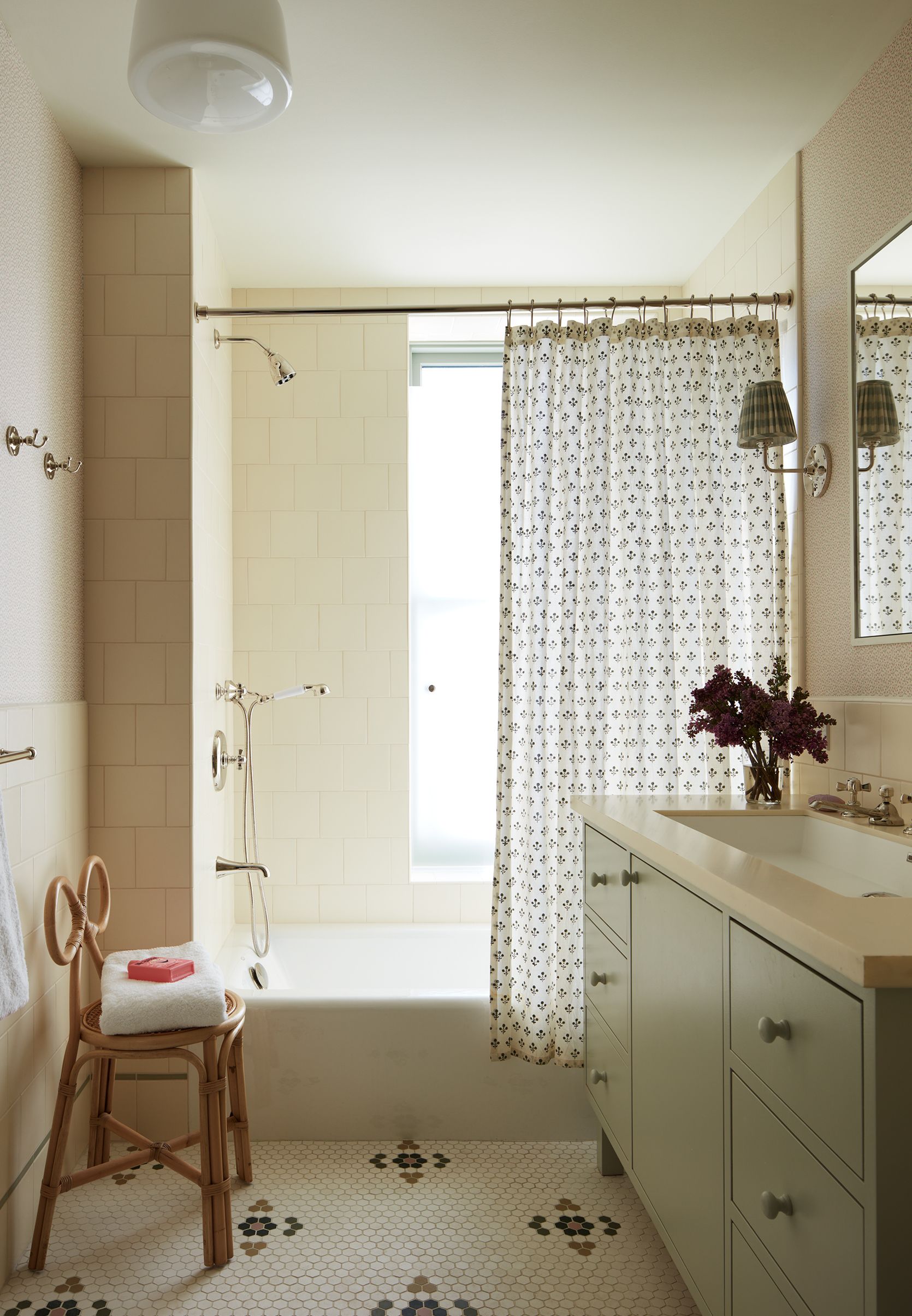 Brooklyn Heights Neo-Grec Children's Bathroom