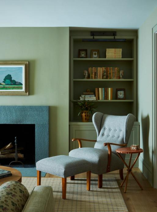 Litchfield County Farmhouse Living Room