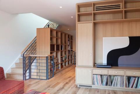 Williamsburg Italianate Cabinet