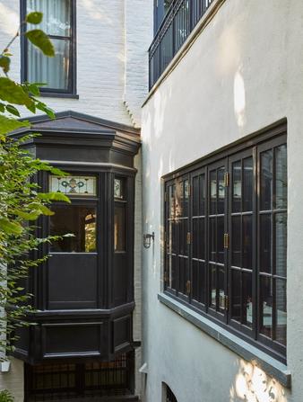 Park Slope Neo-Renaissance Oriel