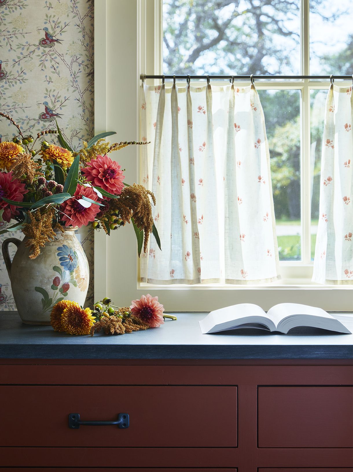 Litchfield Country Farmhouse Ambiance 