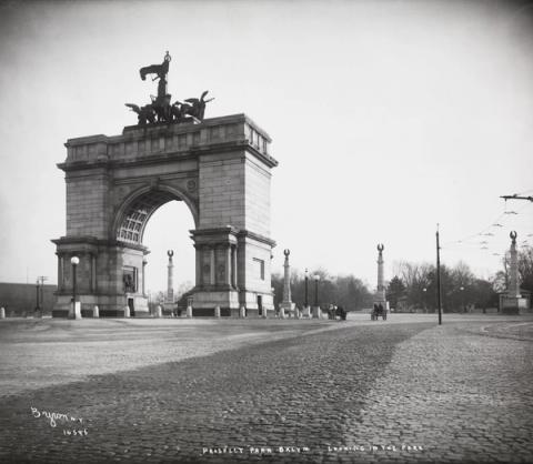 Grand Army Plaza, 1903