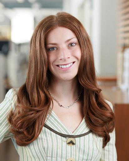 Rachel Berg Headshot