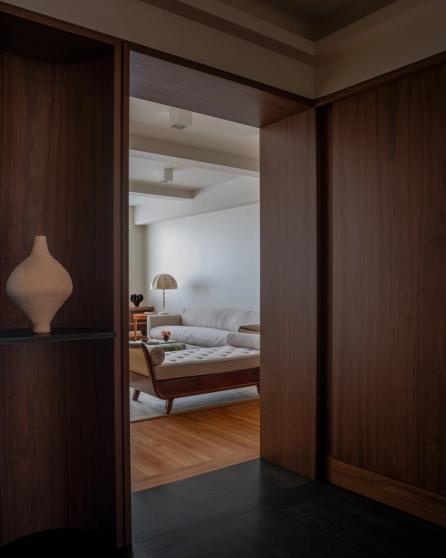 Fifth Avenue Apartment Vestibule