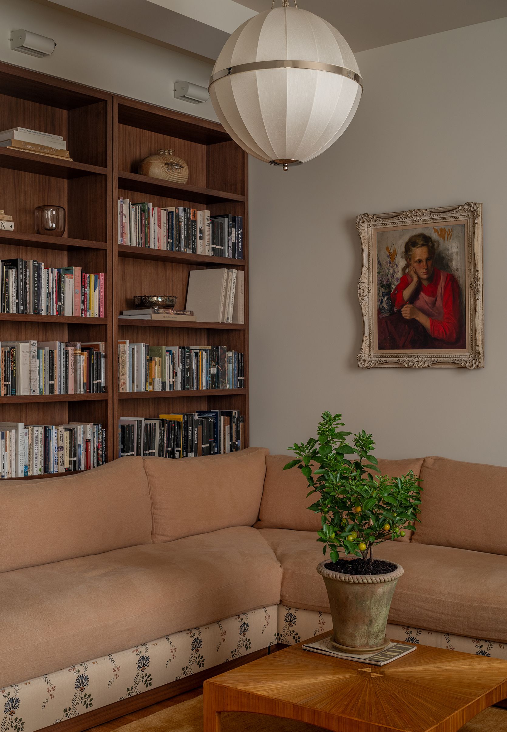 Fifth Avenue Apartment Library